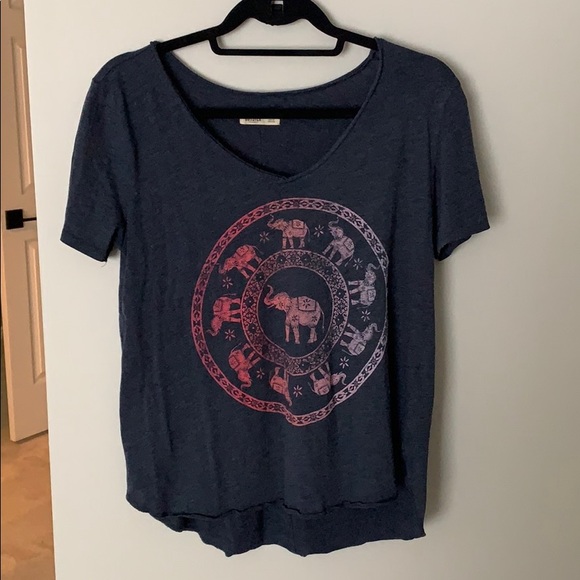 Hollister Elephant Mandala Shirt - Picture 1 of 2